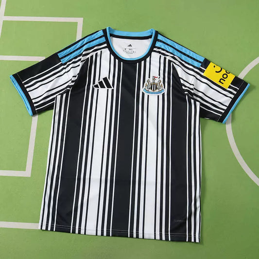 Maglia Newcastle Home 26/27 Uomo Bianco e Nero | Maglia da Calcio