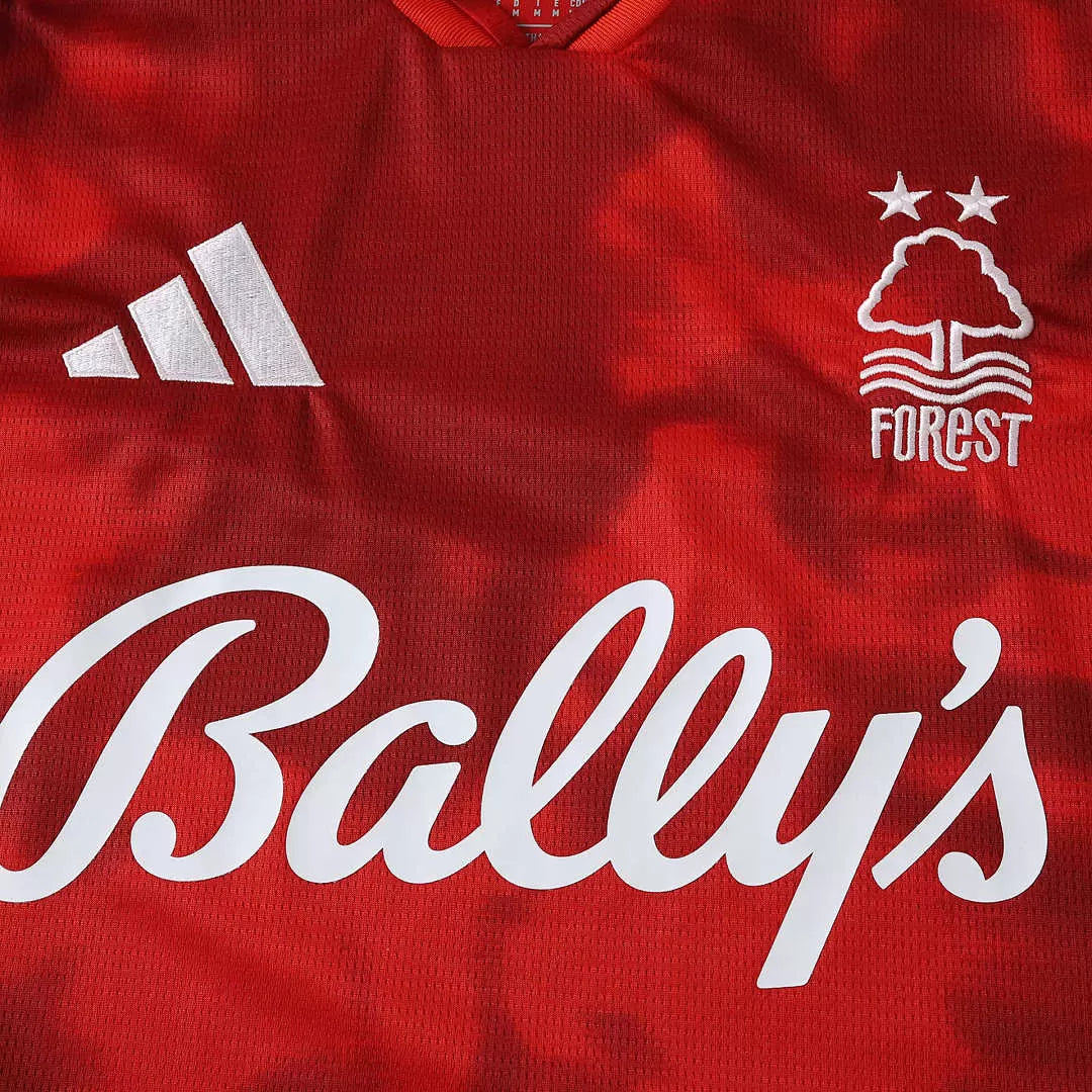 Maglia Nottingham Forest Home 26/27 Uomo Rosso | Maglia da Calcio - CalcioVivo