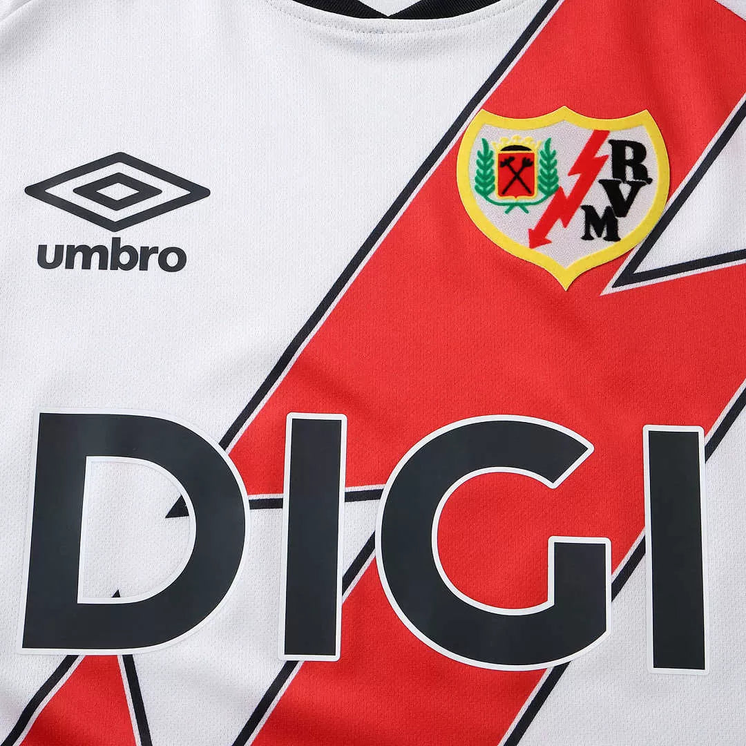Maglia Rayo Vallecano Home 26/27 Uomo Bianco e Rosso | Maglia da Calcio - CalcioVivo