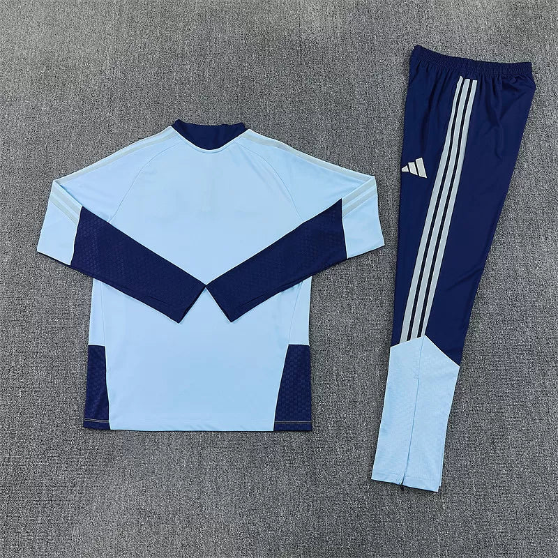 Tuta Ajax 26/27 Uomo Azzurro e Blu Navy | Tuta da Calcio - CalcioVivo