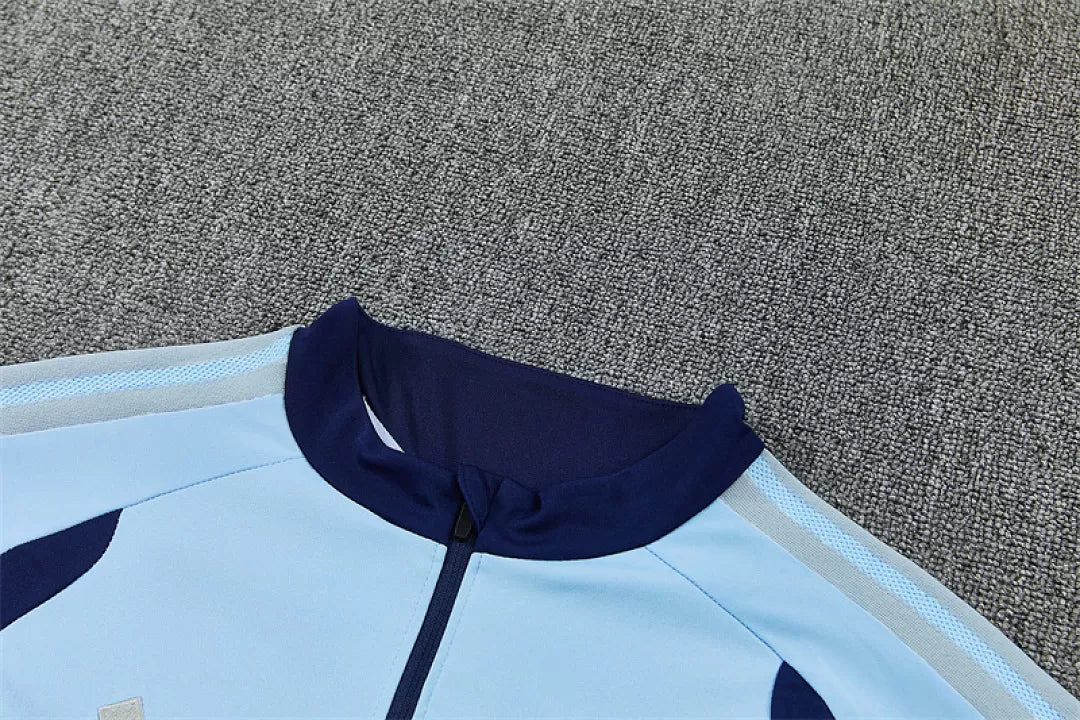 Tuta Ajax 26/27 Uomo Azzurro e Blu Navy | Tuta da Calcio - CalcioVivo
