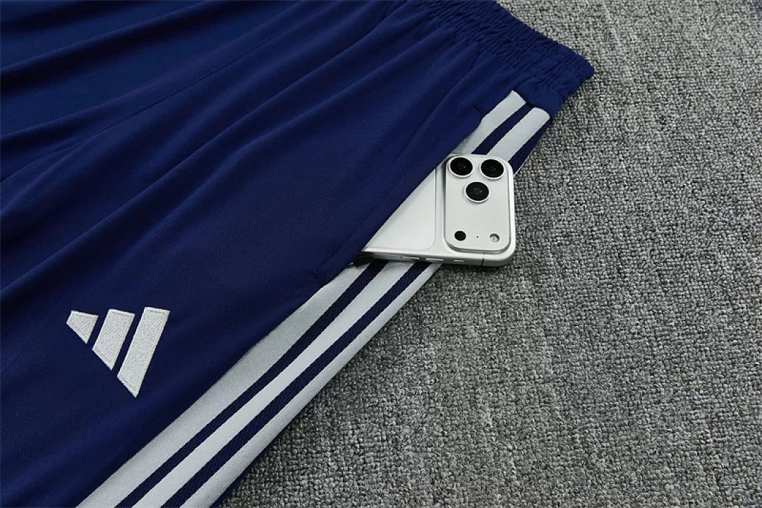 Tuta Ajax 26/27 Uomo Blu Navy e Azzurro | Tuta da Calcio - CalcioVivo