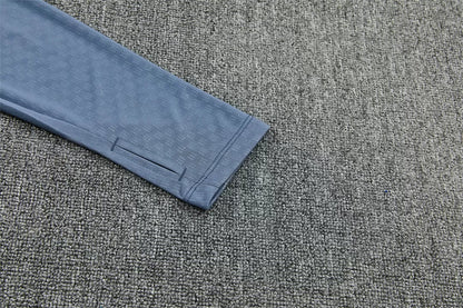 Tuta Bayern Munich 26/27 Uomo Blu Navy | Tuta da Calcio - CalcioVivo