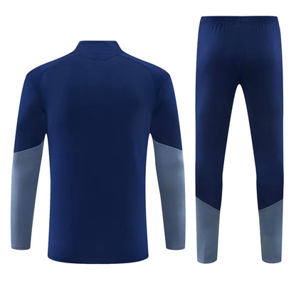 Tuta Bayern Munich 26/27 Uomo Blu Navy | Tuta da Calcio - CalcioVivo