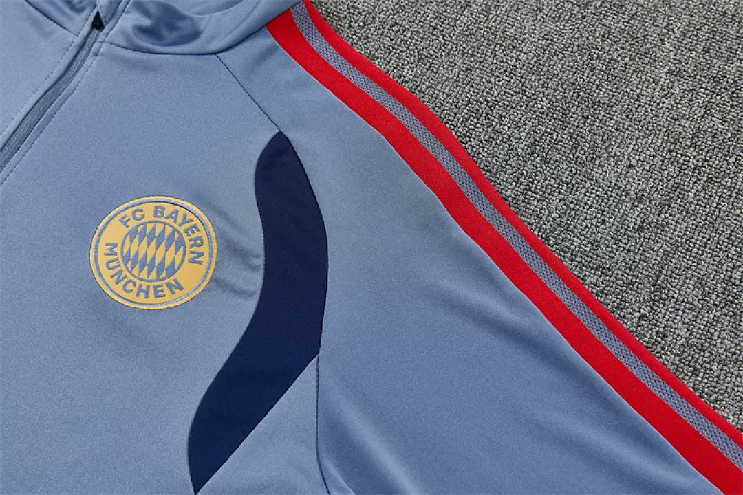 Tuta Bayern Munich 26/27 Uomo Grigio/Blu Navy | Tuta da Calcio - CalcioVivo
