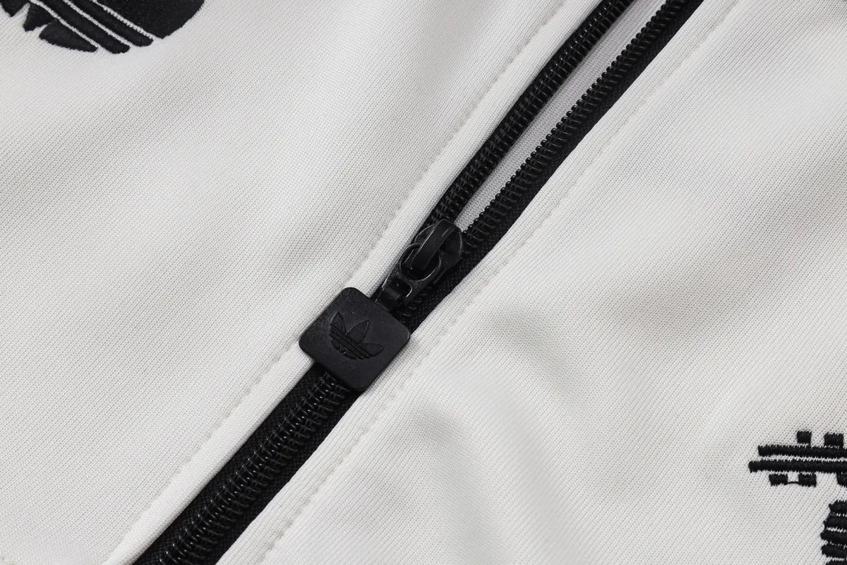 Tuta Full-zip Juventus 26/27 Uomo Bianco/Nero/Rosa | Tuta da Calcio - CalcioVivo