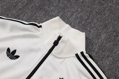 Tuta Full-zip Juventus 26/27 Uomo Bianco/Nero/Rosa | Tuta da Calcio - CalcioVivo