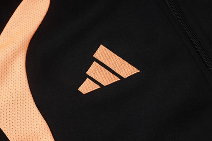 Tuta Full-zip Arsenal 26/27 Uomo Nero e Arancione | Tuta da Calcio - CalcioVivo