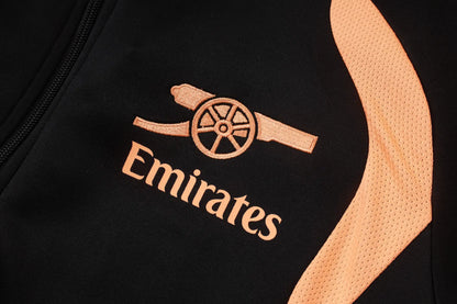 Tuta Full-zip Arsenal 26/27 Uomo Nero e Arancione | Tuta da Calcio - CalcioVivo