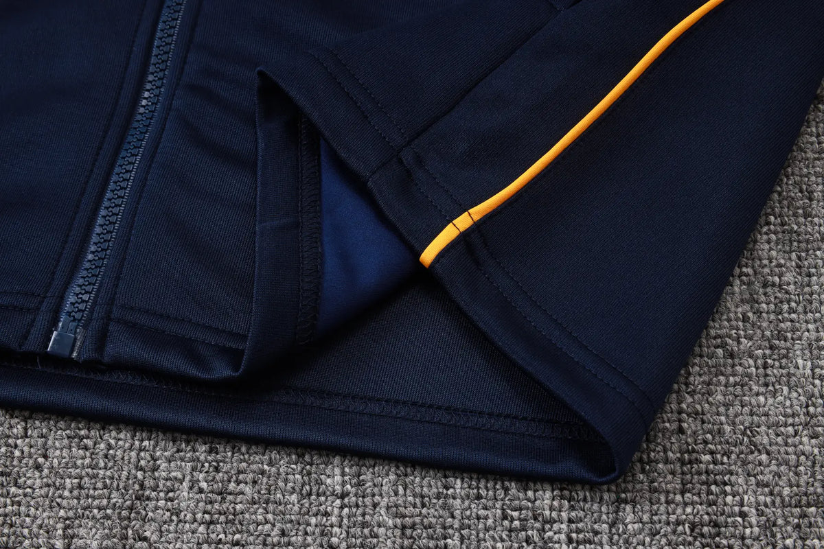 Tuta Full-zip Barcelona 26/27 Uomo Blu Navy | Tuta da Calcio - CalcioVivo