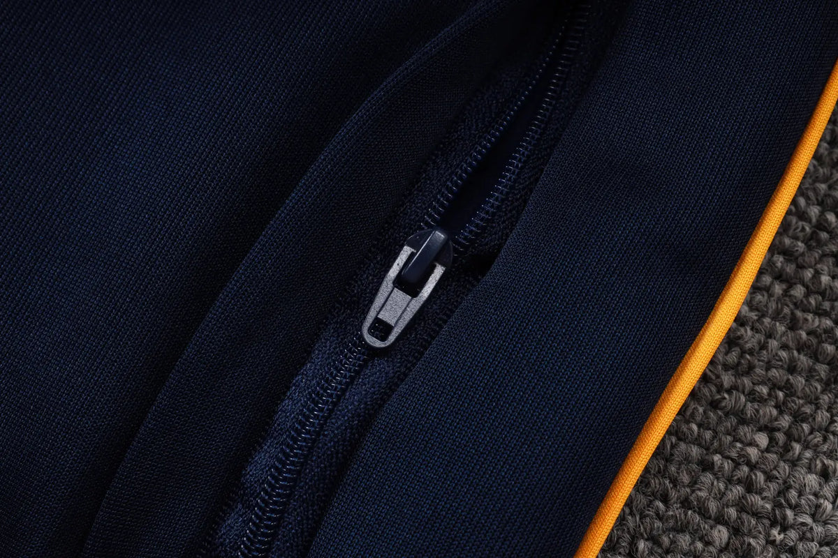Tuta Full-zip Barcelona 26/27 Uomo Blu Navy | Tuta da Calcio - CalcioVivo