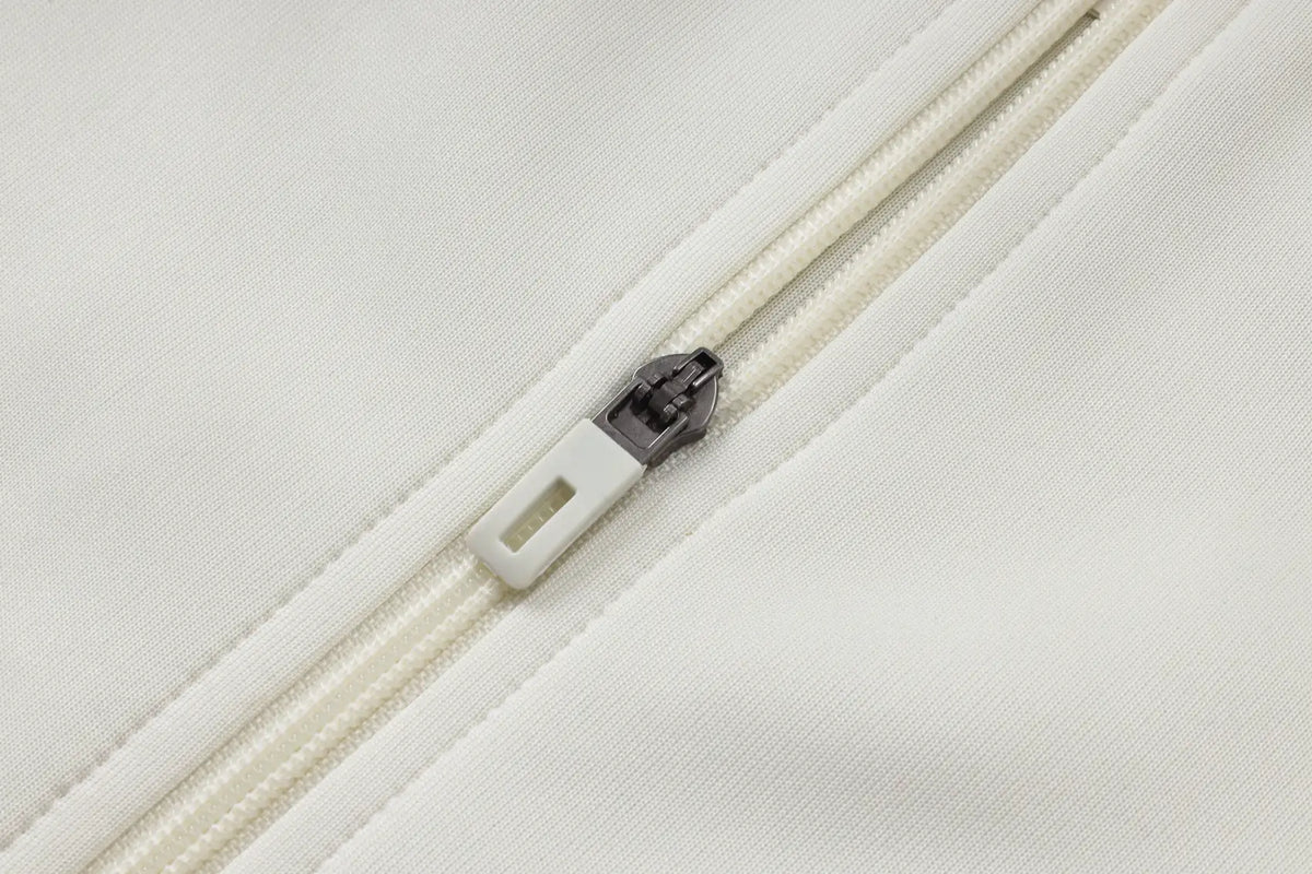 Tuta Full-zip Bayern Munich 26/27 Uomo Bianco e Blu Navy | Tuta da Calcio - CalcioVivo