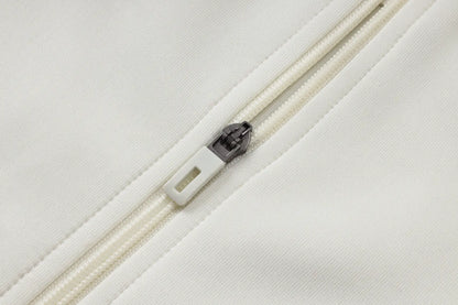 Tuta Full-zip Bayern Munich 26/27 Uomo Bianco e Blu Navy | Tuta da Calcio - CalcioVivo
