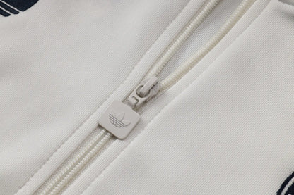 Tuta Full-zip Bayern Munich 26/27 Uomo Bianco e Blu Navy | Tuta da Calcio - CalcioVivo