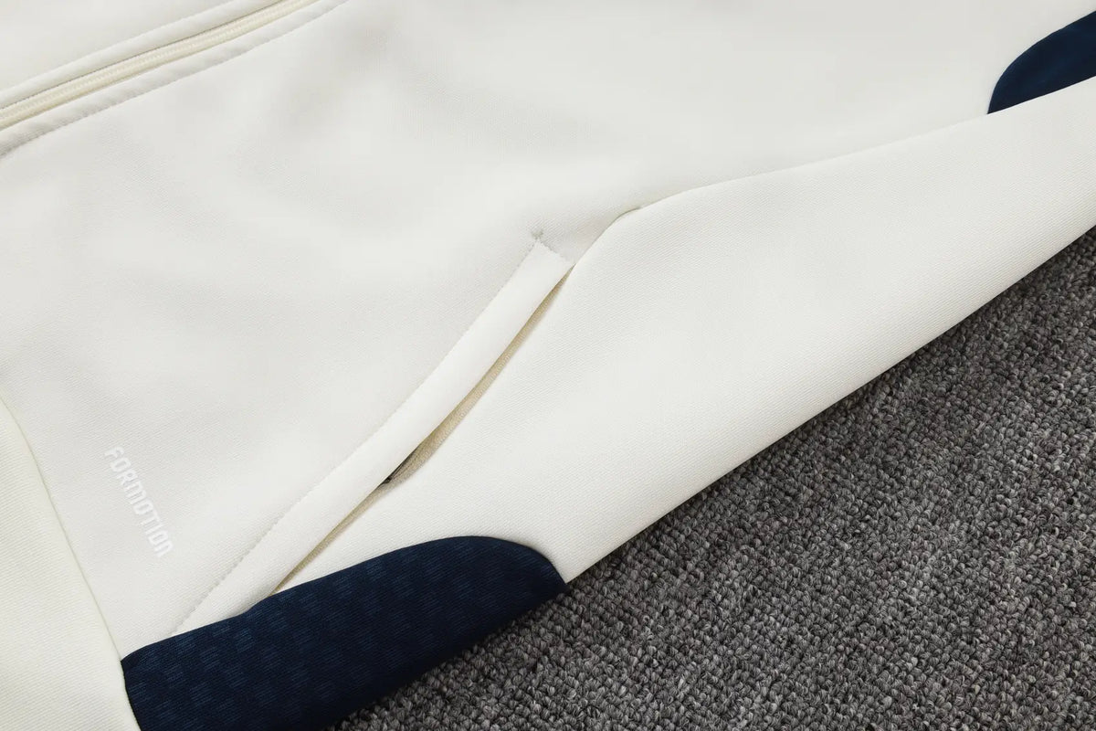 Tuta Full-zip Bayern Munich 26/27 Uomo Bianco e Blu Navy | Tuta da Calcio - CalcioVivo