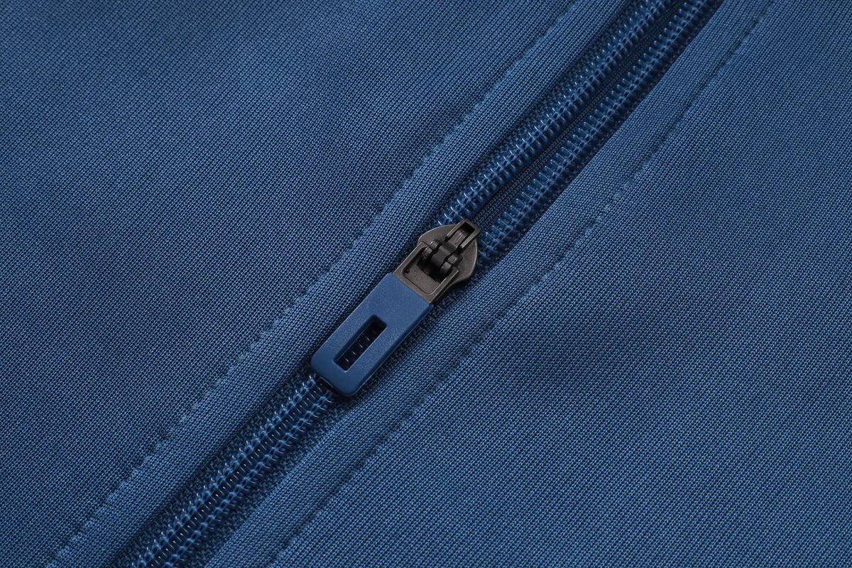 Tuta Full-zip Bayern Munich 26/27 Uomo Blu Navy | Tuta da Calcio - CalcioVivo