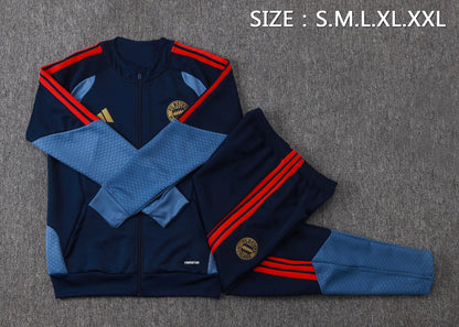 Tuta Full-zip Bayern Munich 26/27 Uomo Blu Navy | Tuta da Calcio - CalcioVivo