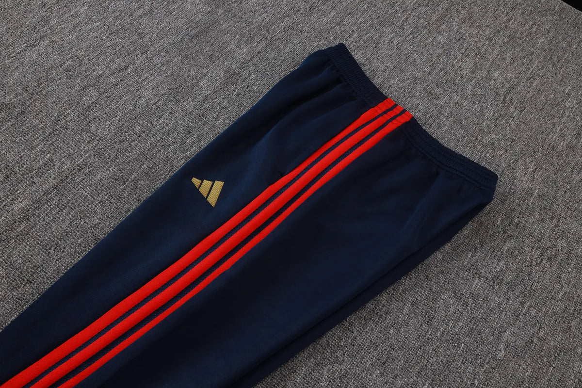 Tuta Full-zip Bayern Munich 26/27 Uomo Blu Navy | Tuta da Calcio - CalcioVivo