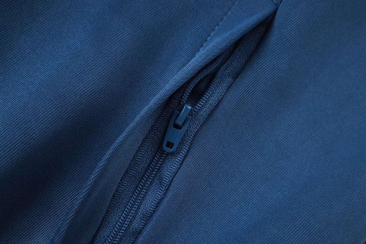 Tuta Full-zip Bayern Munich 26/27 Uomo Blu Navy | Tuta da Calcio - CalcioVivo