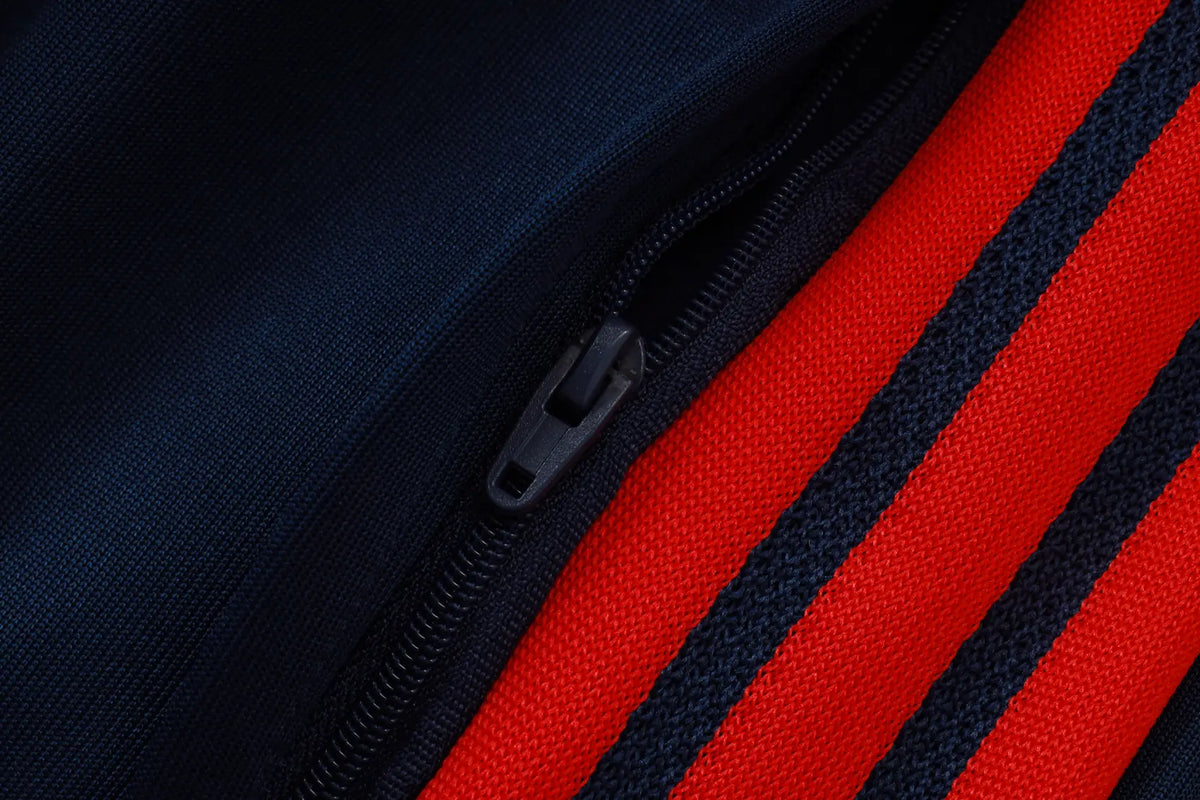 Tuta Full-zip Bayern Munich 26/27 Uomo Blu Navy | Tuta da Calcio - CalcioVivo