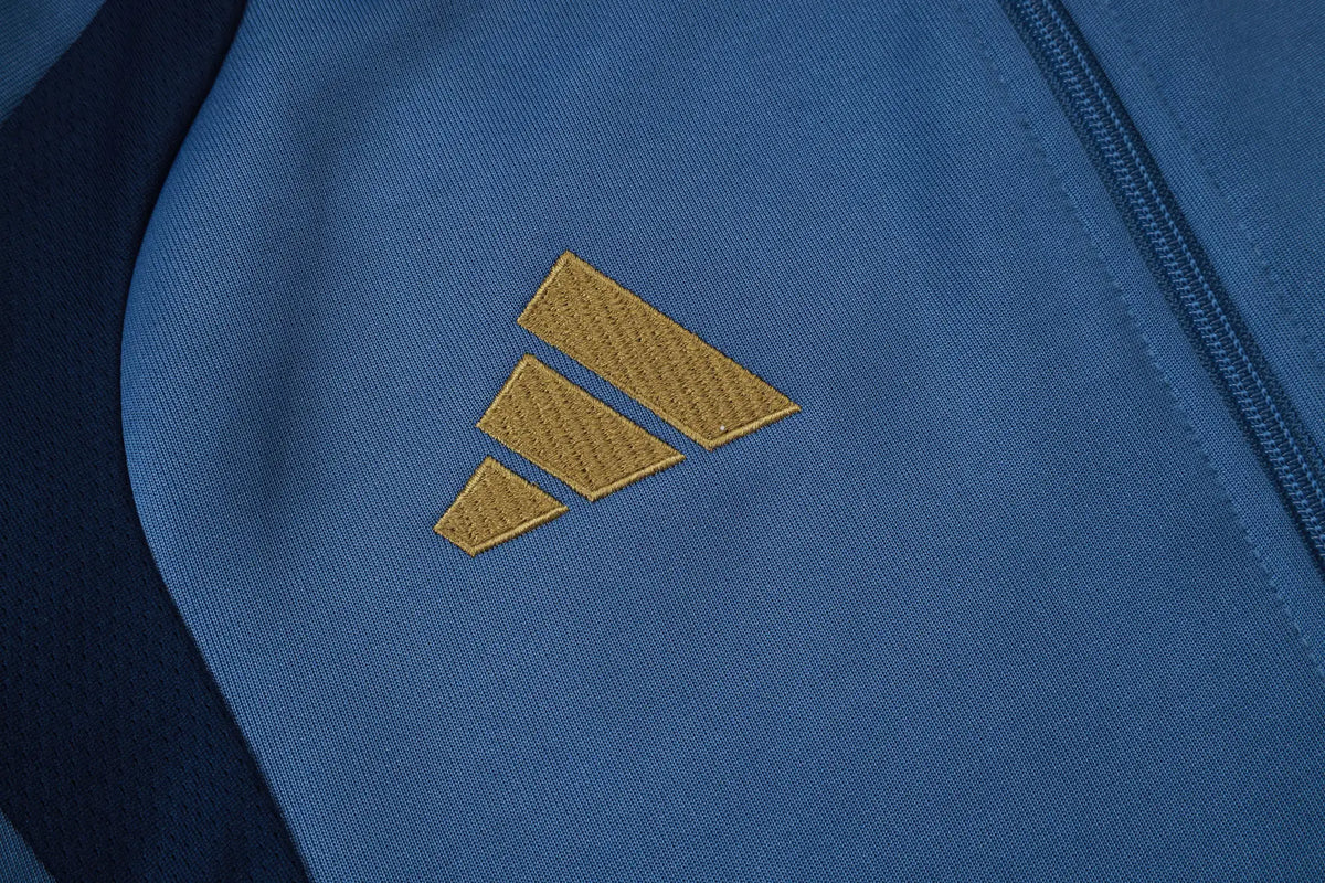 Tuta Full-zip Bayern Munich 26/27 Uomo Blu Navy | Tuta da Calcio - CalcioVivo