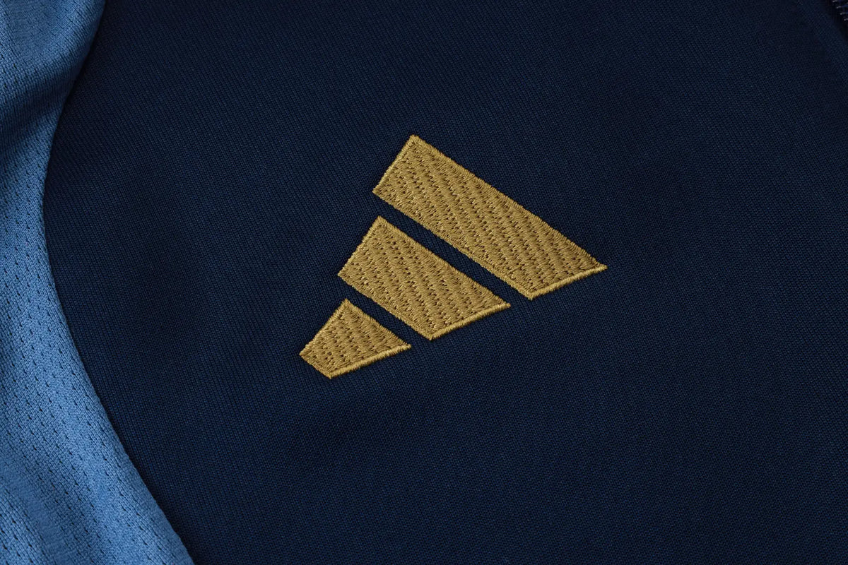 Tuta Full-zip Bayern Munich 26/27 Uomo Blu Navy | Tuta da Calcio - CalcioVivo