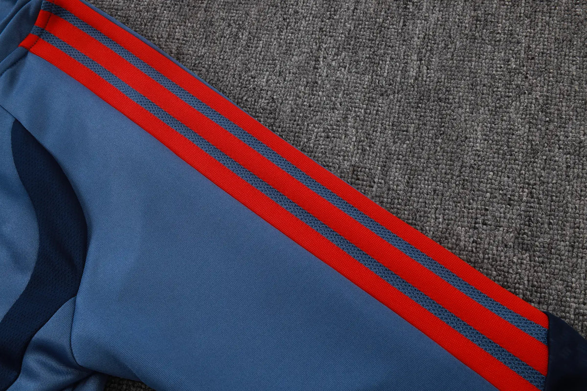 Tuta Full-zip Bayern Munich 26/27 Uomo Blu Navy | Tuta da Calcio - CalcioVivo