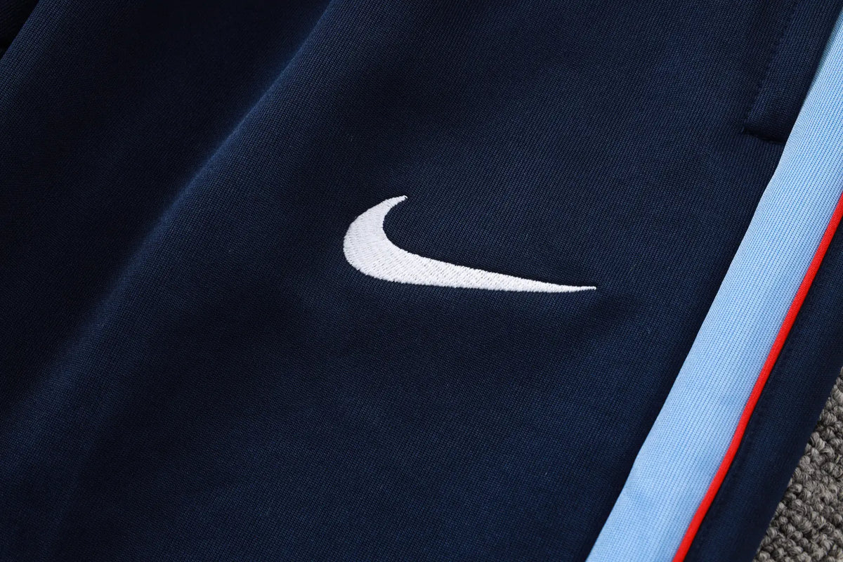 Tuta Full-zip Inghilterra 26/27 Uomo Azzurro | Tuta da Calcio - CalcioVivo