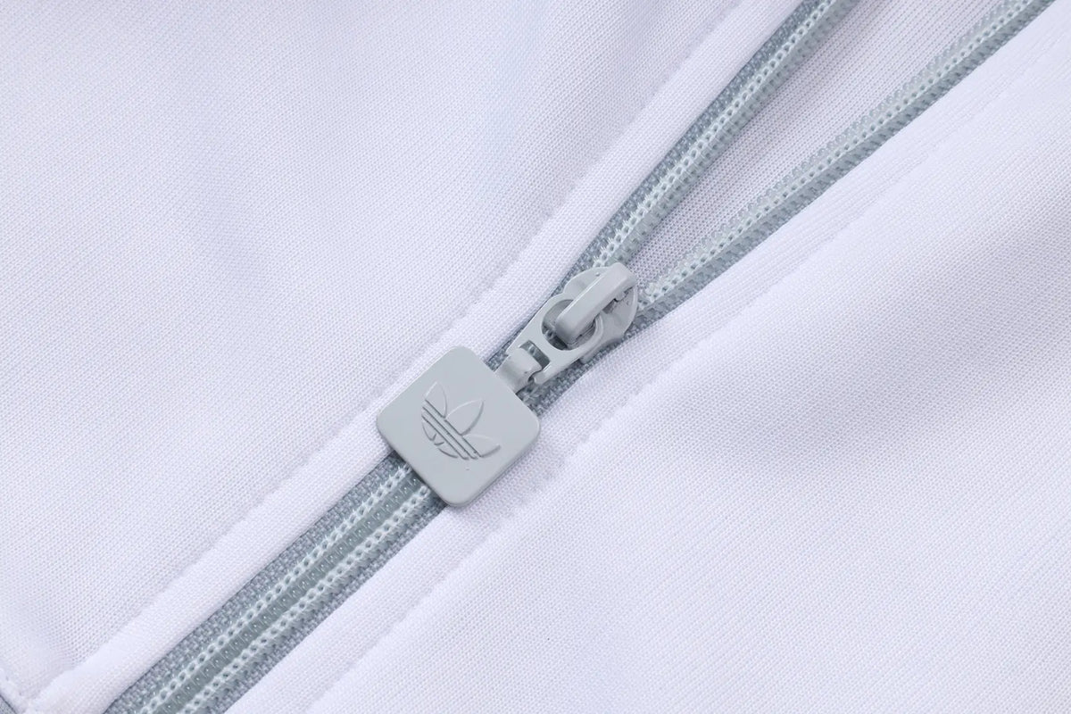 Tuta Full-zip Liverpool 26/27 Uomo Bianco e Grigio | Tuta da Calcio - CalcioVivo