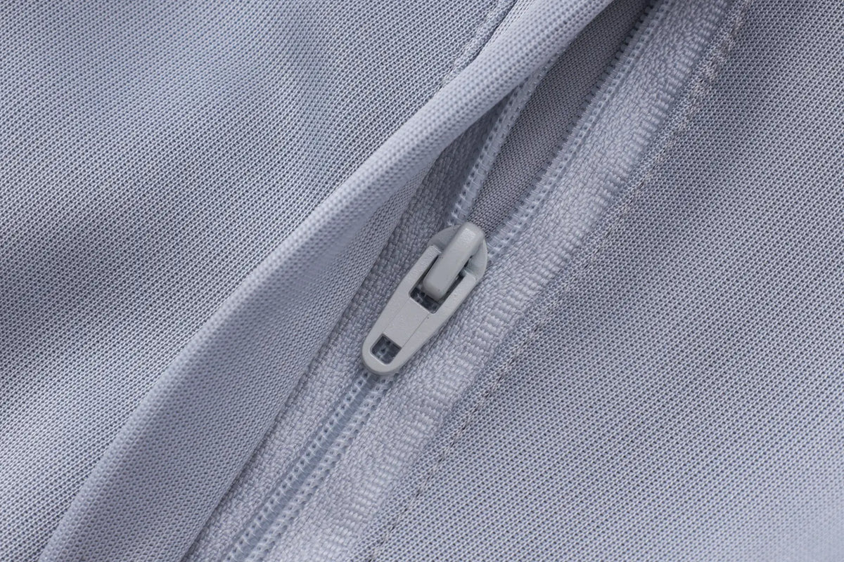 Tuta Full-zip Liverpool 26/27 Uomo Bianco e Grigio | Tuta da Calcio - CalcioVivo