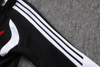 Tuta Full-zip Liverpool 26/27 Uomo Nero | Tuta da Calcio - CalcioVivo