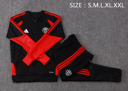 Tuta Full-zip Manchester United 26/27 Uomo Nero/Rosso | Tuta da Calcio - CalcioVivo