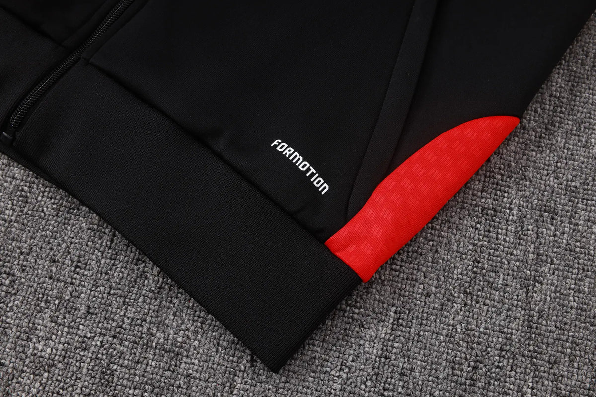 Tuta Full-zip Manchester United 26/27 Uomo Nero/Rosso | Tuta da Calcio - CalcioVivo