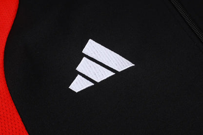 Tuta Full-zip Manchester United 26/27 Uomo Nero/Rosso | Tuta da Calcio - CalcioVivo