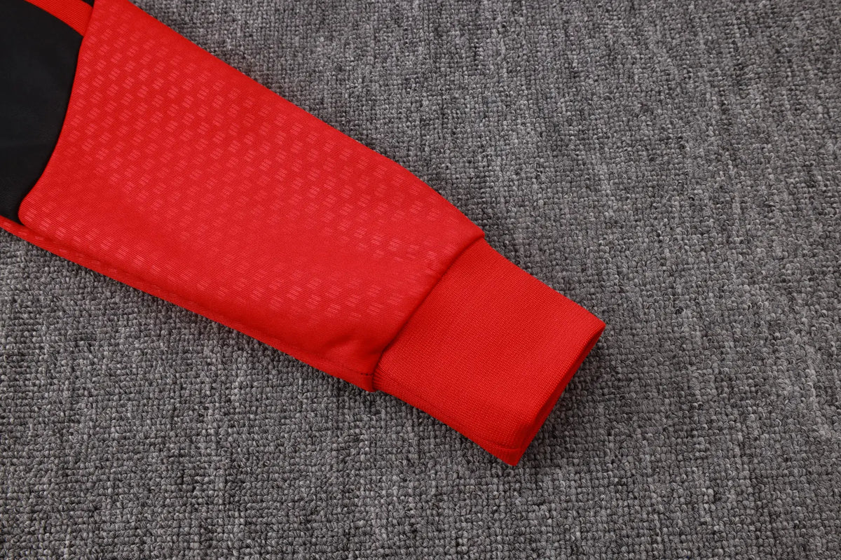 Tuta Full-zip Manchester United 26/27 Uomo Nero/Rosso | Tuta da Calcio - CalcioVivo