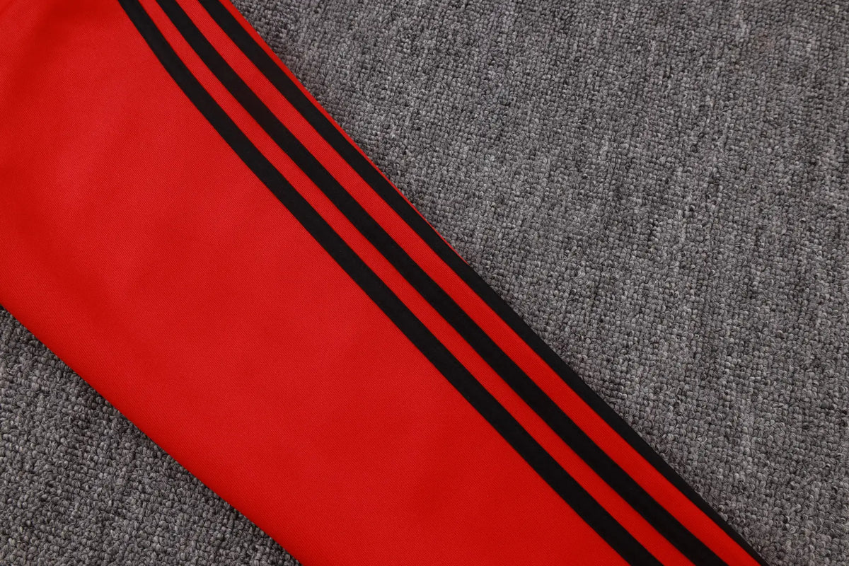 Tuta Full-zip Manchester United 26/27 Uomo Rosso e Nero | Tuta da Calcio - CalcioVivo