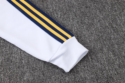 Tuta Full-zip Real Madrid 26/27 Uomo Bianco e Blu Navy | Tuta da Calcio - CalcioVivo
