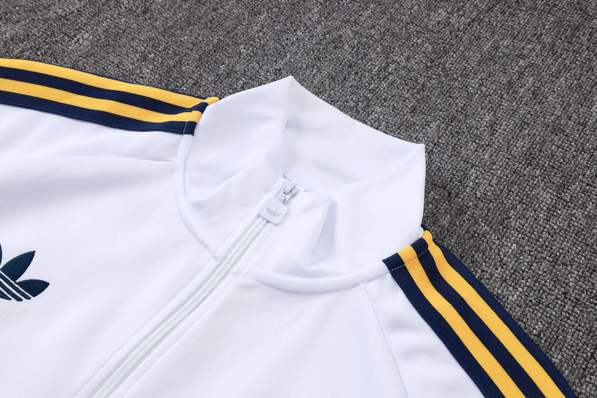 Tuta Full-zip Real Madrid 26/27 Uomo Bianco e Blu Navy | Tuta da Calcio - CalcioVivo