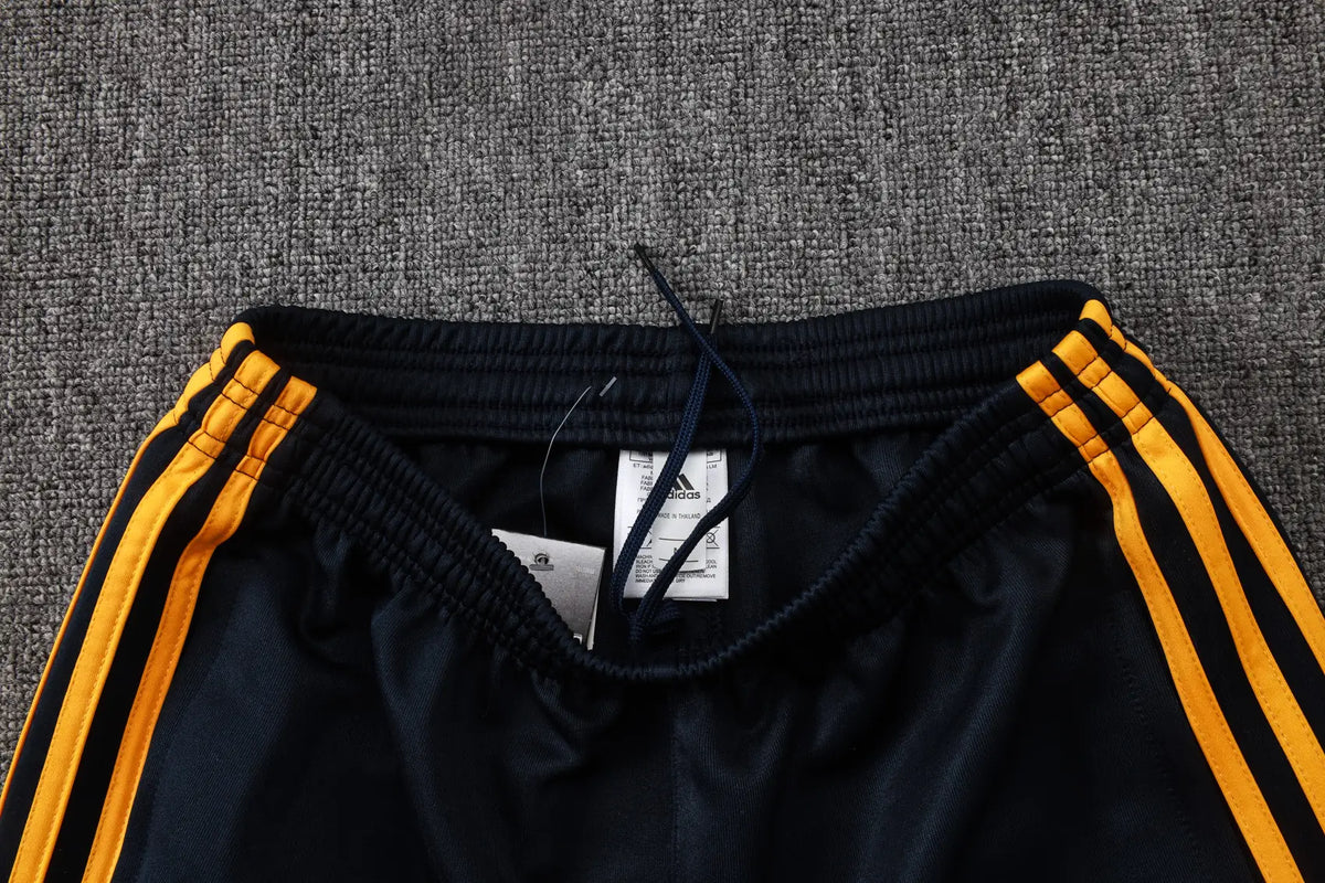 Tuta Full-zip Real Madrid 26/27 Uomo Bianco e Nero | Tuta da Calcio - CalcioVivo