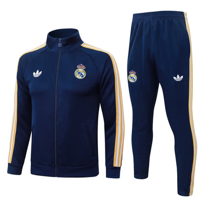 Tuta Full-zip Real Madrid 26/27 Uomo Blu Navy | Tuta da Calcio - CalcioVivo