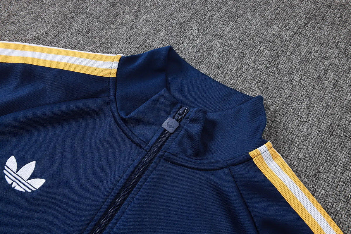 Tuta Full-zip Real Madrid 26/27 Uomo Blu Navy | Tuta da Calcio - CalcioVivo