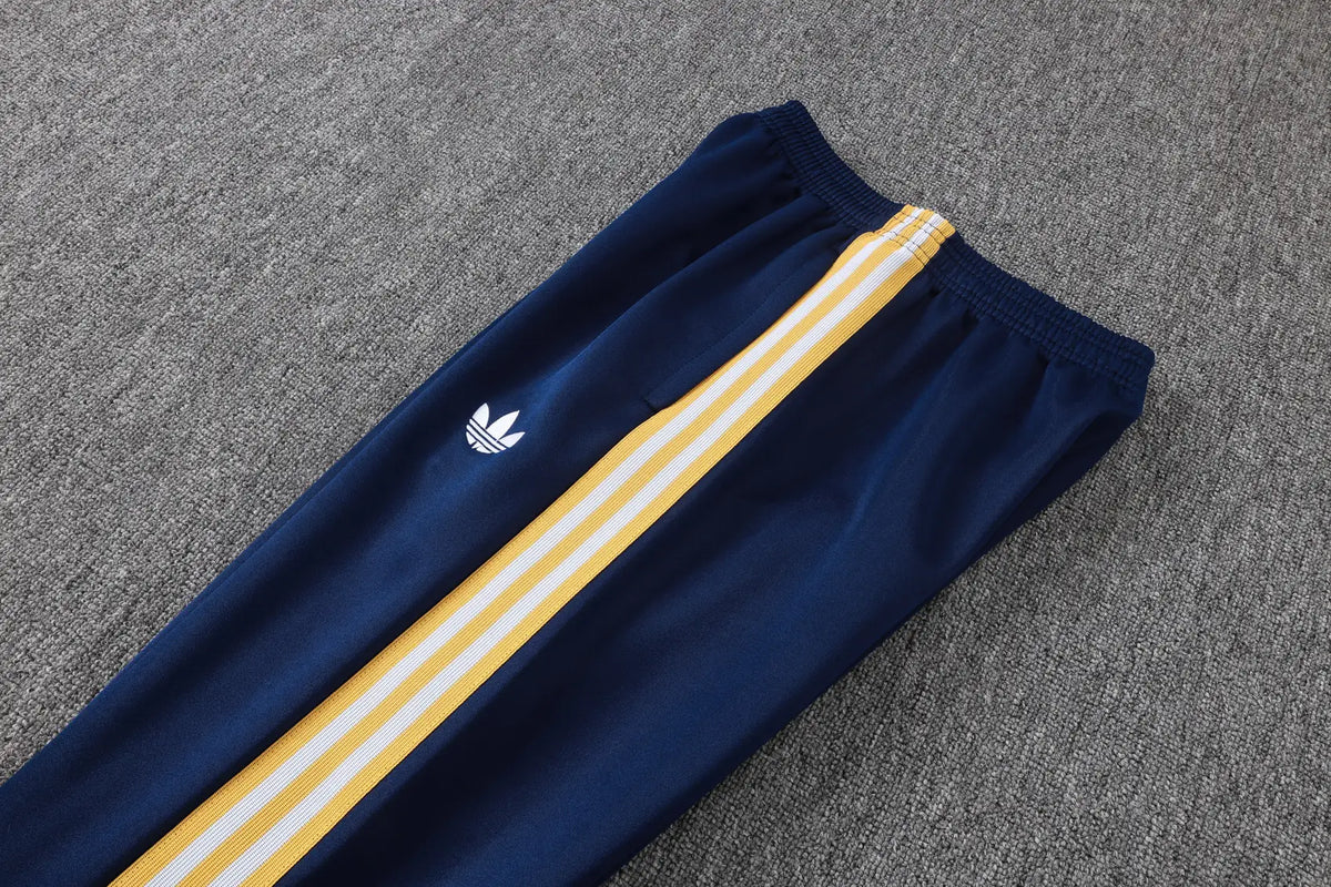 Tuta Full-zip Real Madrid 26/27 Uomo Blu Navy | Tuta da Calcio - CalcioVivo