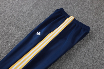 Tuta Full-zip Real Madrid 26/27 Uomo Blu Navy | Tuta da Calcio - CalcioVivo