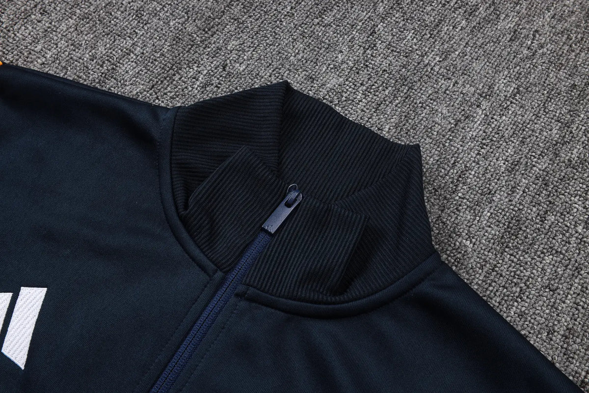 Tuta Full-zip Real Madrid 26/27 Uomo Blu Navy | Tuta da Calcio - CalcioVivo