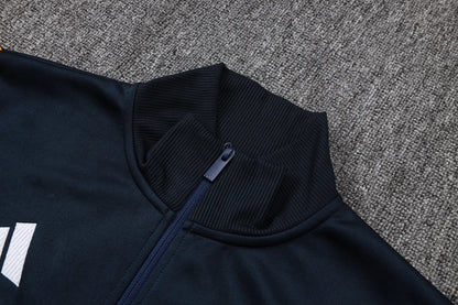 Tuta Full-zip Real Madrid 26/27 Uomo Blu Navy | Tuta da Calcio - CalcioVivo