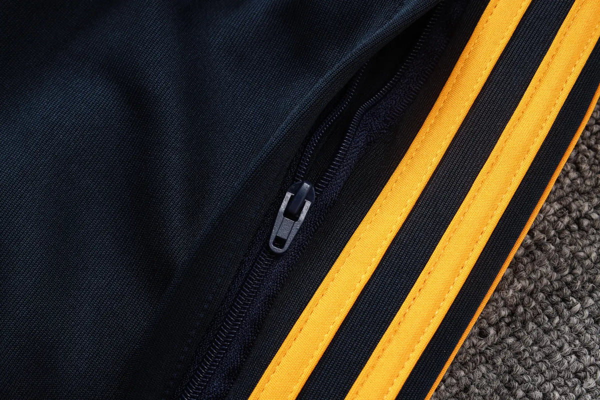 Tuta Full-zip Real Madrid 26/27 Uomo Blu Navy | Tuta da Calcio - CalcioVivo