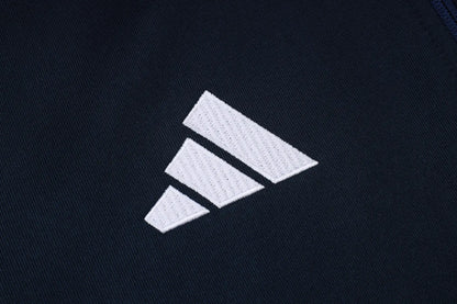Tuta Full-zip Real Madrid 26/27 Uomo Blu Navy | Tuta da Calcio - CalcioVivo