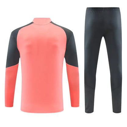 Tuta Half-zip Real Madrid 26/27 Uomo Rosa Corallo | Tuta da Calcio - CalcioVivo