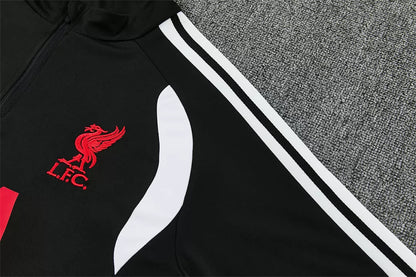 Tuta Liverpool 26/27 Uomo Nero | Tuta da Calcio - CalcioVivo