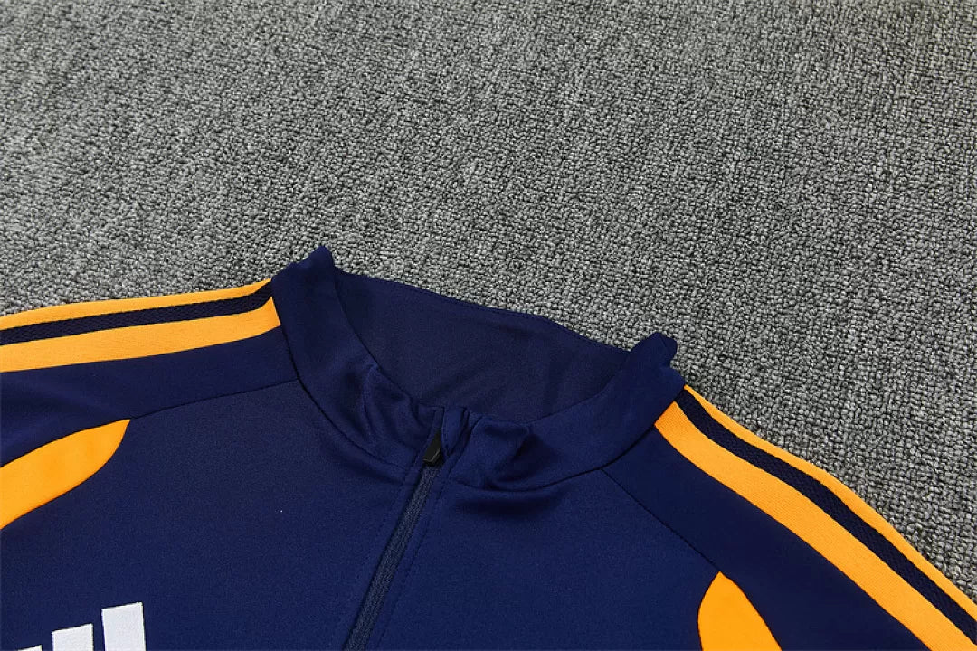 Tuta Real Madrid 26/27 Uomo Blu Navy | Tuta da Calcio - CalcioVivo